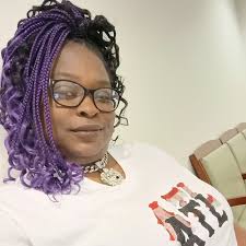 Mrs. Loretta Mosley-Simmons was born December 28, 1970 to her parents  Johnnie Lee and Della Mosley in East Chicago, IN. She was the 5th child of  this union. Affectionately known as “Lo-Lo”,