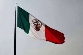 Izado accidental al revés de la bandera de méxico el 24 de febrero de 2018. Insulto O Auxilio Que Significa Una Bandera Al Reves