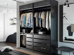 Kleiderschrank mit 5 türen ( 3 spiegeltüren und 2 holztüren), großes doppelbett kingsize, 2 nachtkästen, kommode. Hochwertige Kleiderschranke Fur Das Schlafzimmer Trendomat Com