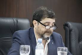 Fernando Moreira va por su mandato |