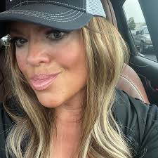 Got rid of the fluff that was making me feel so insecure. Say SUMMER! let  me send the details of what changes were made daily to help me lose thirty  lbs, gain