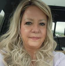 Anyone have Alabaster cabinets and walls? If so can I see pics please.