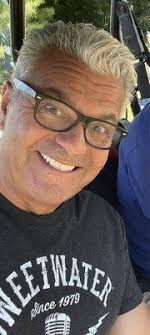 Maison Edwards Tobacconist, 11 Nickels Arc, Ann Arbor, MI 48104, US