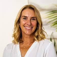 Julie Hurlbert's Instagram, Twitter & Facebook