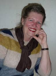 Karla Weis im Foyer der Wertachklinik