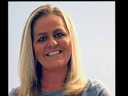 Renee Barton's Instagram, Twitter & Facebook