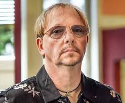 NEUE FOLGEN AB DIENSTAG, 2. JANUAR, 22:30