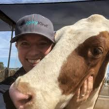 Nikki Belcher's Instagram, Twitter & Facebook