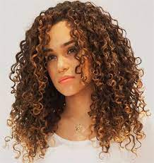 18 Best Haircuts For Curly Hair Frisuren Fur Lockiges Haar Schone Lange Haare Haarschnitt Fur Lockige Haare