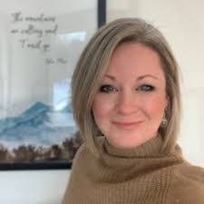 Kris Avery's Instagram, Twitter & Facebook