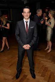 Kevin guthrie, a scottish actor who has appeared in the fantastic beasts and where to find them franchise, was sentenced to three years in jail for sexual assault, according to the bbc. Kevin Guthrie Birthday Real Name Age Weight Height Family Contact Details Girlfriend S Bio More Notednames