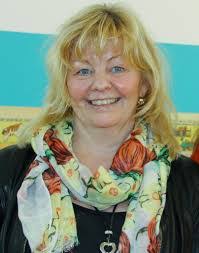 Barbara Ficker's Instagram, Twitter & Facebook