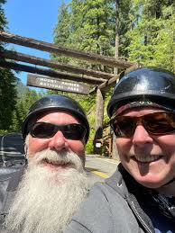 Couple travels to roadside attractions and national parks