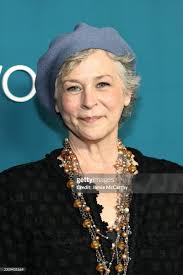 Jenn McGrath (@JennSurvivoraav)