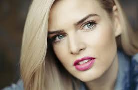 Dále pak účinkovala ve večerníčku broučci, v seriálu když se… Nikol Stibrova Slavi Narozeniny Kolikate Blogy Zeny S R O