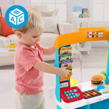 I received this in exchange for my honest review. Fisher Price Laugh And Learn Servin Up Fun Food Truck Interaktives Lernen Kleinkind Rollenspiel Spielzeug Sprechspielzeug Geschenk Ab 18 Monaten Amazon De Spielzeug