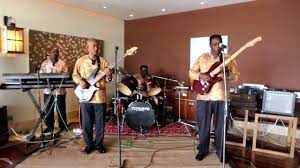 Moja ya vipengele ilikuwa muziki. Zilipendwa Wanamuziki Nyimbo Na Mitindo Yao Page 9 Jamiiforums
