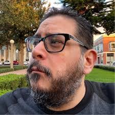 Michelle Bruski's Instagram, Twitter & Facebook