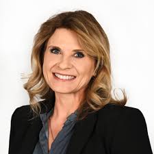 Joni Edwards's Instagram, Twitter & Facebook