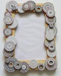 Idee Per Cornici Fai Da Te Arte Con Papel De Periodico Artesanias De Revistas Recicladas Manualidades