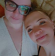 Helicopter landed cottage beck park hope everyone involved is ok🥺