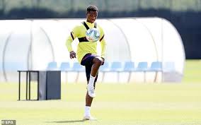 Sieh dir an, was umtiti (umtiti8420) auf pinterest, der weltweit größten sammlung von ideen, entdeckt hat. Barcelona Reichte Fitness Steigern Mit Ansu Fati Und Samuel Umtiti Beide Wieder Training Aktuelle Boulevard Nachrichten Und Fotogalerien Zu Stars Sternchen