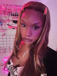 I thought this was a cute trend🥰🤍🌸✨☀️ #EmojiVibes #SelfieWithStyle  #brownhairstyles #vegasoutfit #AprilBirthdayQueen #ContentCreatorLife  #InMyElement #BossBabeEnergy #AestheticSelfie #floralfit #MyVibe  #EyeColorPop #HairGoals #EmojiMood ...