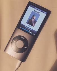 Bronwyn Wants To Buy Her Sister An Ipod Because Maeve Always Takes Hers And Leaves It Discharged This Shows How Close They A Ipod Nano Aesthetic Pictures Ipod