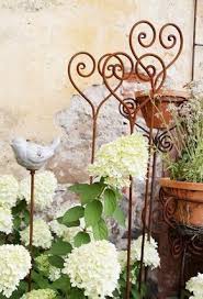 Pin Von Eloisa Williams Auf Dekoideen Gartenstecker Hof Kunst Garten