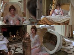 Fairuza Balk stripping in American History X - raw and intense vision