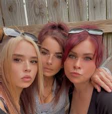 What are some affordable places in Valley Station area to have a family  gathering for Christmas for about 40 people?