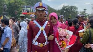 Pertemuan antara idham azis dan agus rahardjo ini berlangsung di gedung merah putih, jakarta selatan. Publicanews Berita Keluarga Idham Azis