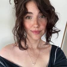 Bonnie Manning's Instagram, Twitter & Facebook