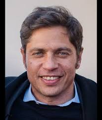 COMODORO ▶️ PETROLEROS IZARON BANDERA NEGRA POR LA SALIDA DE YPF  Trabajadores petroleros se movilizaron este lunes hasta la administración  de YPF en kilómetro 3, en Comodoro Rivadavia, para rechazar la decisión