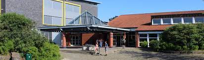 The students spend five to six years at the hauptschule, from 5th to 9th (or 10th) grade. Realschule Diepholz Realschule Diepholz