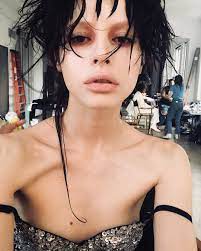 Voices Told Me To Bleach My Eyebrows It S Medication Time Michaelabosch Bleached Eyebrows Kemp Muhl Eyebrows