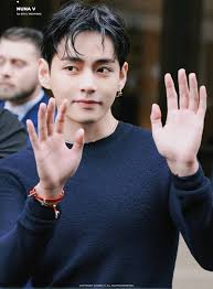 Kim Tae Hyung 김태형...