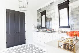 These modern french pattern floor tile available at alibaba.com have waterproof features to prevent soaking and their destruction. Black And White Hex Floor Tiles In Bathroom Contemporary Bathroom