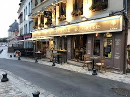 Manoir d'apreval is 4.4 km from the venue, while manoir du desert is 1.9 km away. Hotel Honfleur Entre Terre Et Mer Au Centre Ville Historique