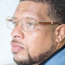 Sean Ramsey's Instagram, Twitter & Facebook