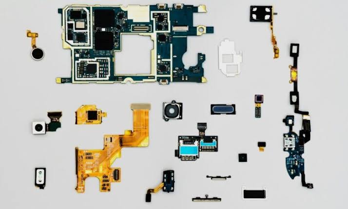 Dunia Bisnis, Profit Menjual Aksesoris dan Spare Part HP di 2024 -  Jelajahindo.com