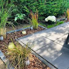 Garden Das Ich Mal Auf Rindenmulch Und Pflanzen Bzw Graserpflege Graser Stehen Wurde Das Ich Uberhaupt Mal Auf Gartenarb Gartenarbeit Garten Pflanzen