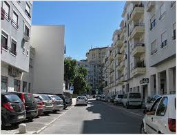 O extremo de 21 anos alinhava no cova. Rua Maria Da Encarnacao Jorge Cova Da Piedade Mapio Net