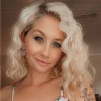 Christina Drennan's Instagram, Twitter & Facebook