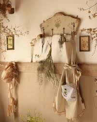Hace Tiempo Que Teniamos Ganas De Hacer Un Perchero Y En Herbarium Nos Dimos El Gusto En Madera Maciza De Cedro Vintage Laundry My Ideal Home Wooden Trim