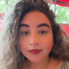 Nicole Gans's Instagram, Twitter & Facebook