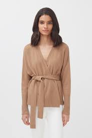 You can find a variety of styles to explore in our collection, including soft cashmere cardigans. Recycled Cashmere Soft Wrap Sweater Cuyana