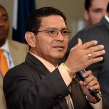 No es como la Teletón. El PRD no puede recoger dinero para una causa que no  está autorizada por el @tepanama es el tema en debate en redes sociales.  Abogado Boris Barrios