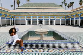 Informações e conteúdos multimídia para você ficar sabendo de tudo o que acontece no esquadrão. A Walk Through Bahia Palace Spirited Pursuit