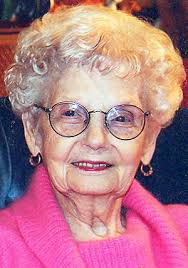 Roslyn Swanson's Instagram, Twitter & Facebook